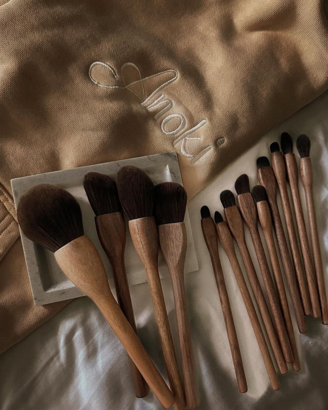 Black Walnut Makeup Brush Set