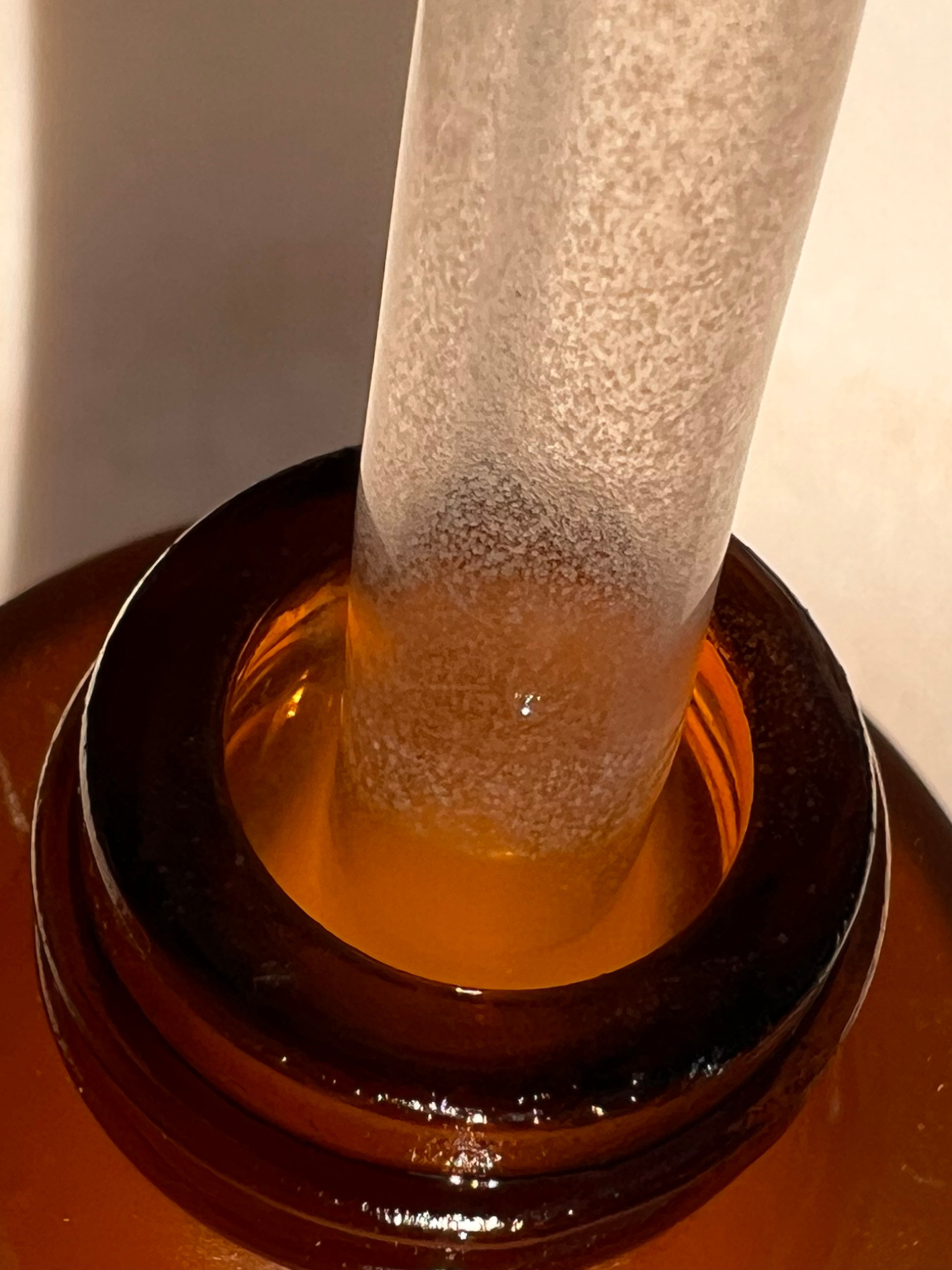 Hydrating facial serum for radiant skin